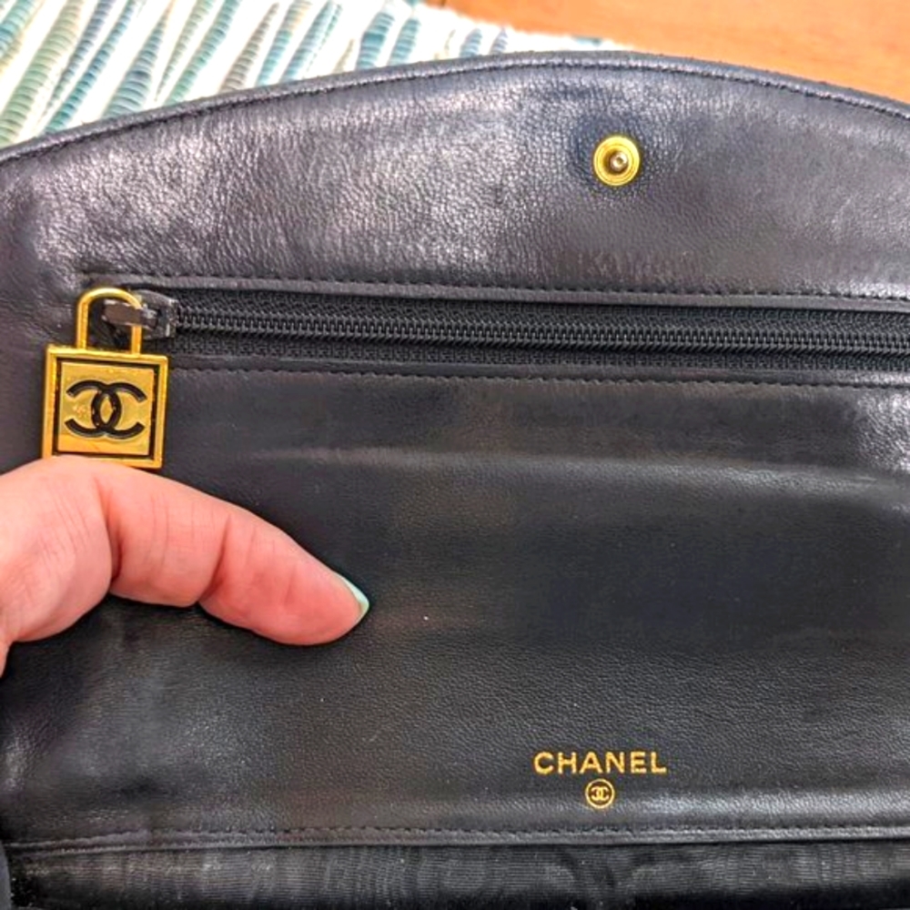💎✨Authentic✨💎 CHANEL wallet on chain black pebbled caviar leather - Picture 4 of 6